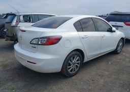 2013 MAZDA MAZDA3