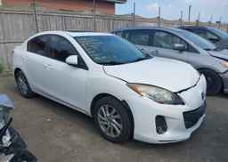 2013 MAZDA MAZDA3