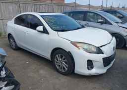 2013 MAZDA MAZDA3