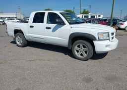2007 DODGE DAKOTA QUAD SLT