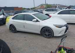 2015 TOYOTA CAMRY XSE