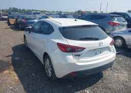 2015 MAZDA MAZDA3