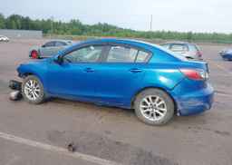 2013 MAZDA MAZDA3