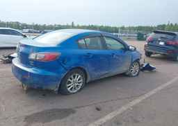 2013 MAZDA MAZDA3