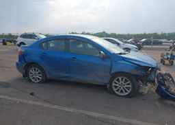 2013 MAZDA MAZDA3