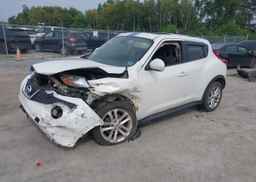 2013 NISSAN JUKE SV