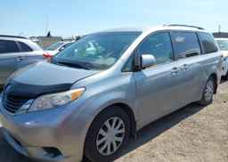 2011 TOYOTA SIENNA LE
