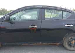 2014 NISSAN VERSA S