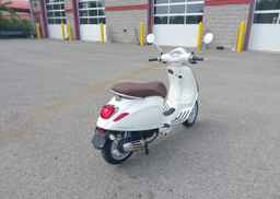 2023 VESPA PRIMAVERA