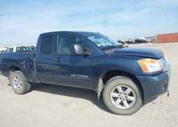 2013 NISSAN TITAN PRO-4X