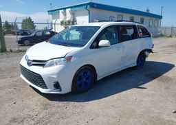 2020 TOYOTA SIENNA LE