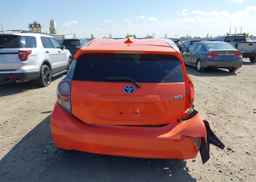 2013 TOYOTA Prius c