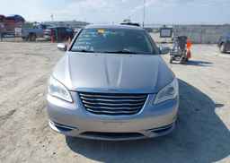 2013 CHRYSLER 200 LX