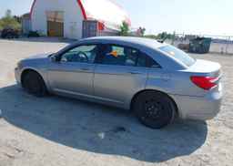2013 CHRYSLER 200 LX