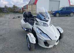 2014 CAN-AM SPYDER ROADSTER RT