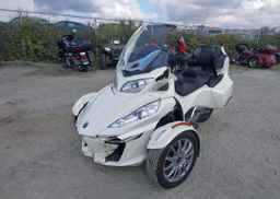 2014 CAN-AM SPYDER ROADSTER RT