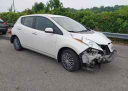 2016 NISSAN LEAF