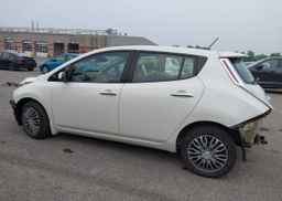 2016 NISSAN LEAF