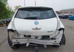 2016 NISSAN LEAF