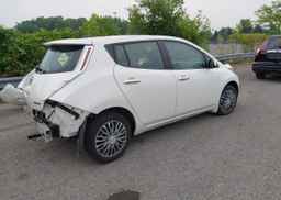 2016 NISSAN LEAF