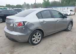2011 MAZDA 3 I