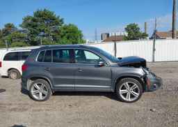 2014 VOLKSWAGEN TIGUAN S