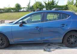 2017 MAZDA MAZDA3