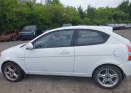 2010 HYUNDAI ACCENT SE