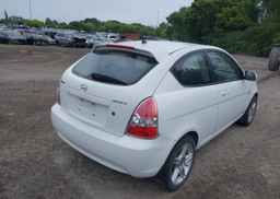 2010 HYUNDAI ACCENT SE