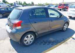 2011 TOYOTA YARIS