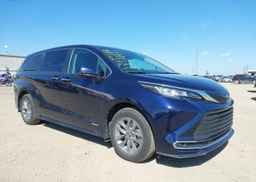 2021 TOYOTA SIENNA XLE 8-PASSENGER