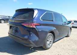 2021 TOYOTA SIENNA XLE 8-PASSENGER