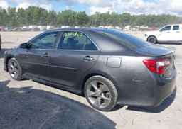 2013 TOYOTA CAMRY SE