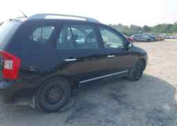 2011 KIA RONDO