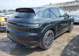 2025 PORSCHE CAYENNE