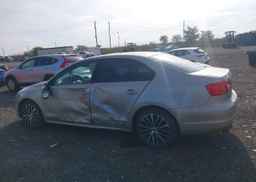 2013 VOLKSWAGEN JETTA 2.0L COMFORTLINE