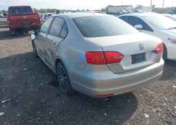2013 VOLKSWAGEN JETTA 2.0L COMFORTLINE