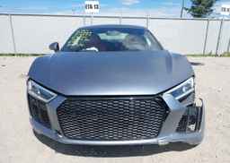 2017 AUDI R8 5.2 QUATTRO