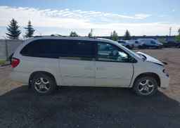 2002 DODGE GRAND CARAVAN ES