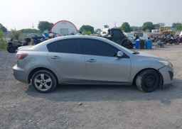 2010 MAZDA 3 S