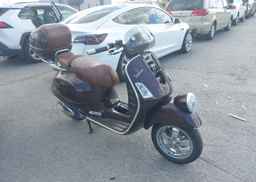 2013 VESPA GTS 300 SUPER