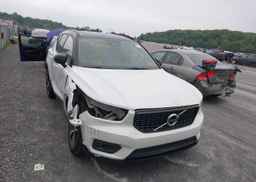 2019 VOLVO XC40 T5 R-DESIGN