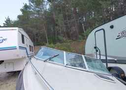 1995 BOAT 21 ft cuddy