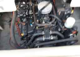 1995 BOAT 21 ft cuddy
