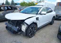 2025 VINFAST VF 8 PLUS