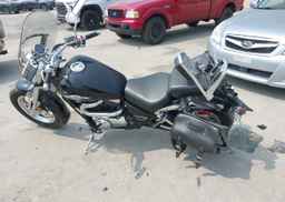 2004 SUZUKI VZ800