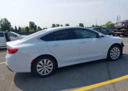 2015 CHRYSLER 200 LX