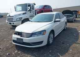2013 VOLKSWAGEN PASSAT SE