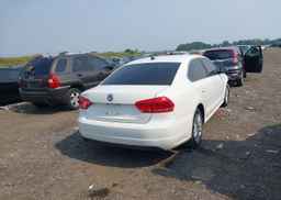 2013 VOLKSWAGEN PASSAT SE