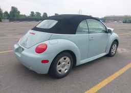 2004 VOLKSWAGEN NEW BEETLE GLS